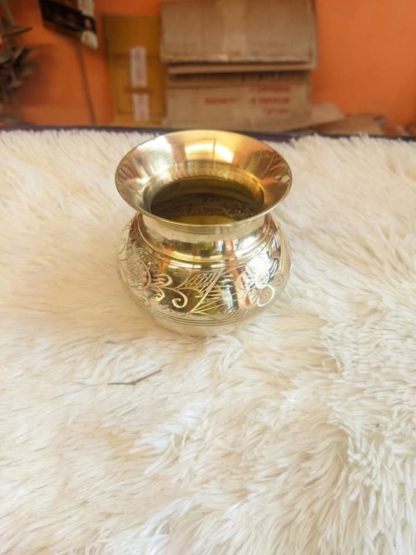 পিতলের ঘট